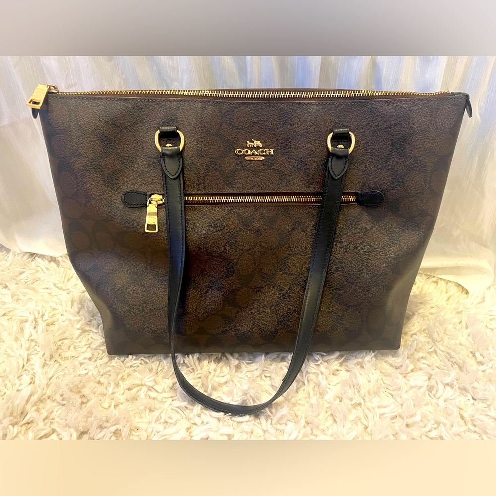Coach Gallery Tote purse Signature Canvas black and brown